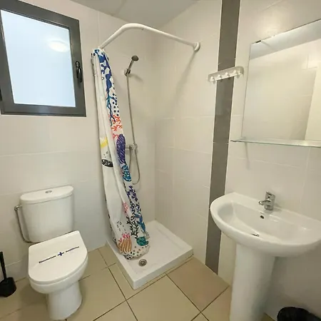 Appartement Lowcost 3000 *